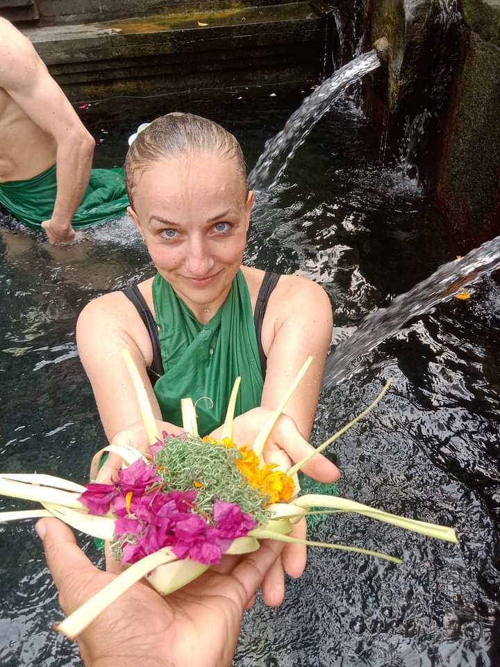 Temple ceremony and cultural experience